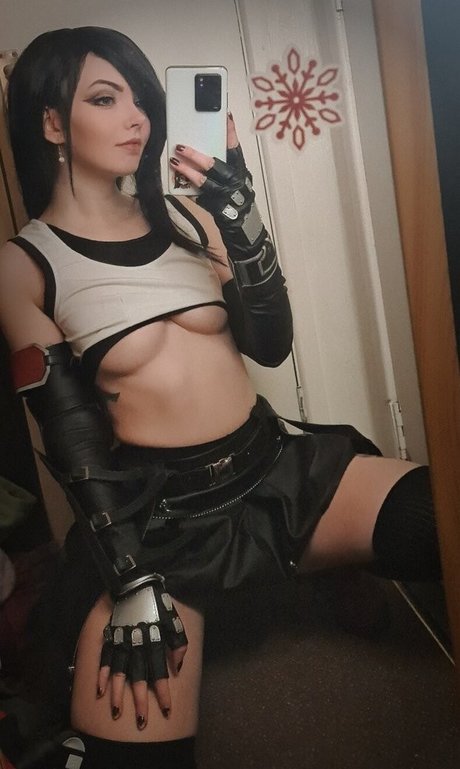 Louise Julie star free pics