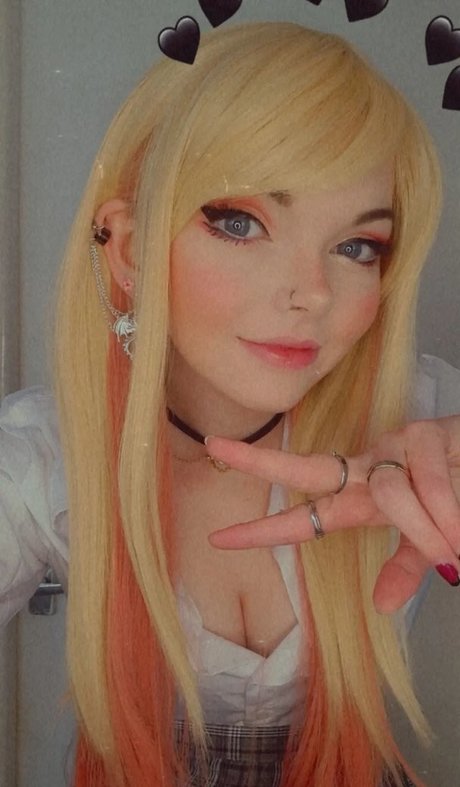 Louise Julie sexy actress img