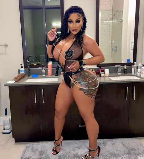 Irene The Dream adult star gallery