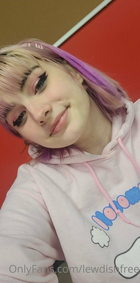 lewdishfree model porn pictures