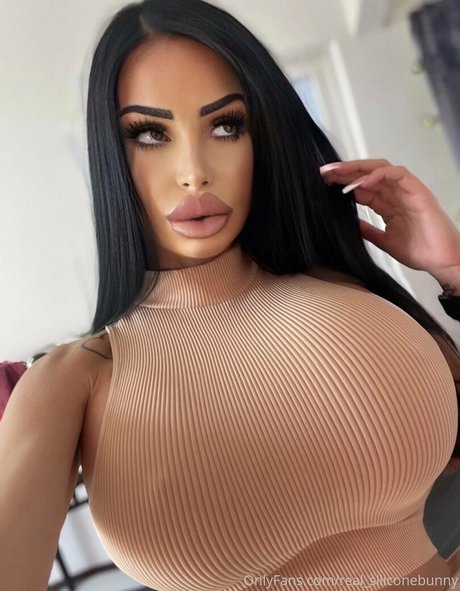 real siliconebunny star nude photos