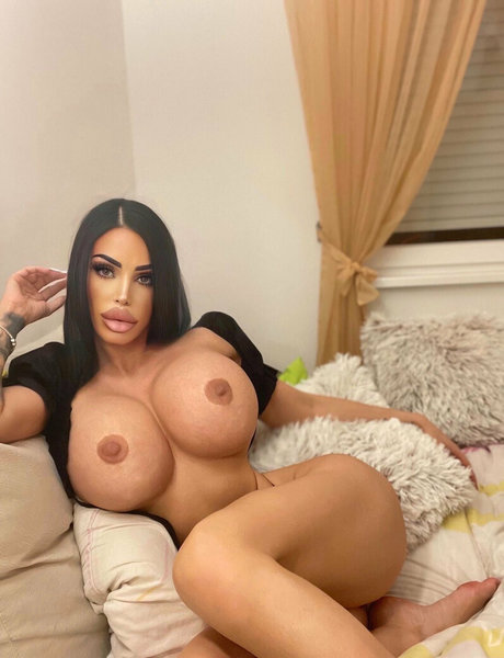 real siliconebunny naked actress picture