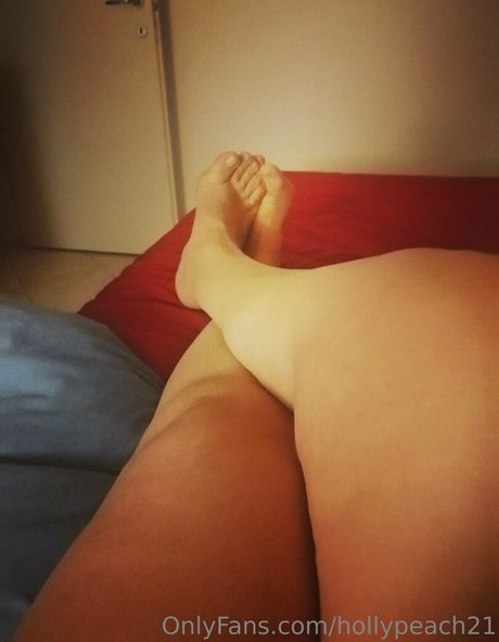 hollypeach21 hot actress picture