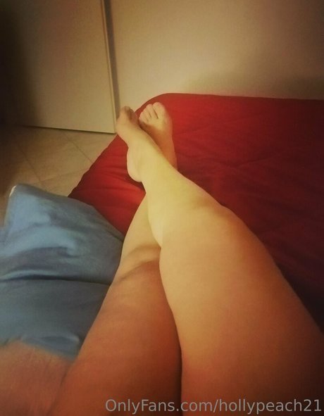 hollypeach21 perfect model archive