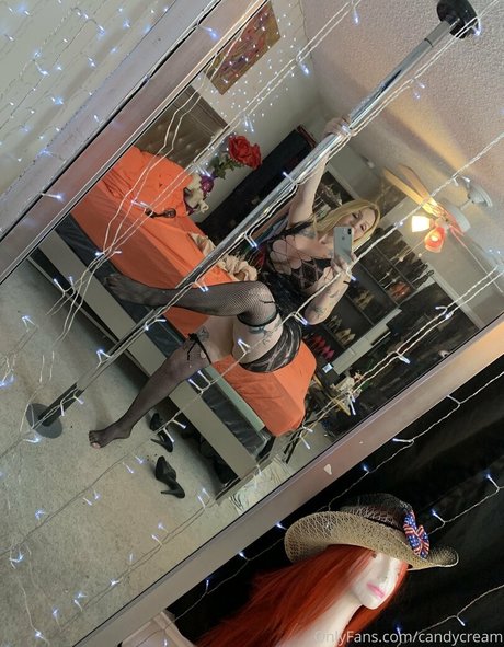 candycream naked pornstar pic