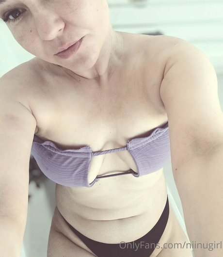 niinugirl erotic pornstar photos