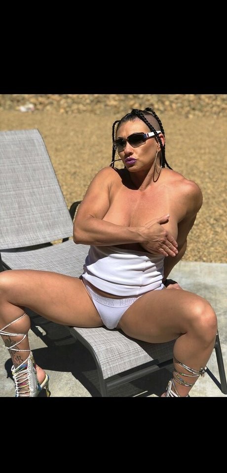 vegasqueen model beautiful pics