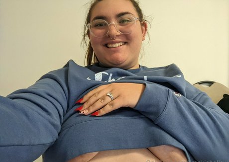 smokiehollow nudes actress pic