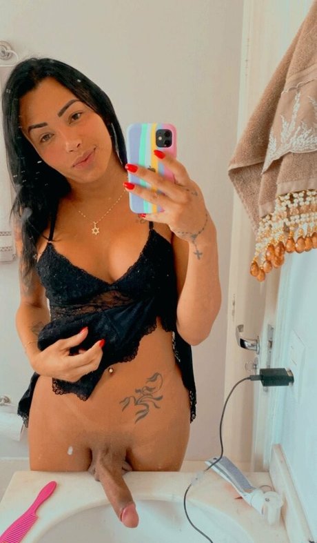 Emanuelle Amaral free star photos