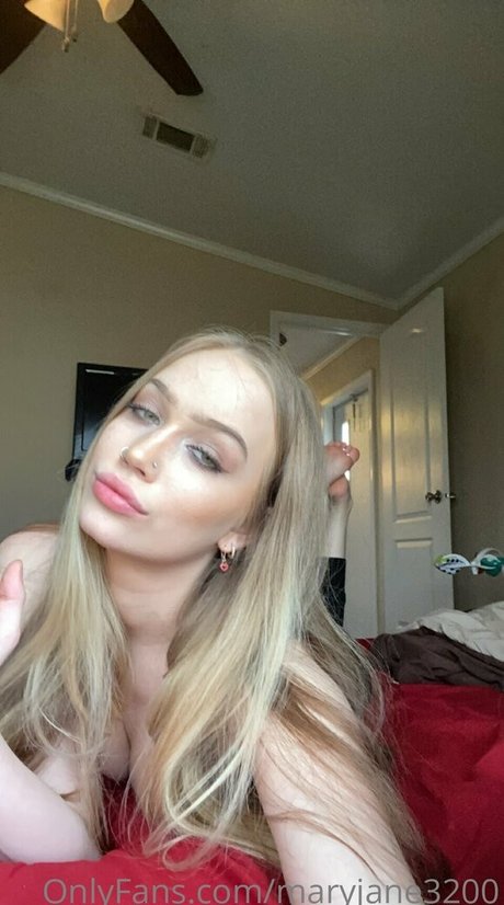 oliviacheer18 nudes model archive