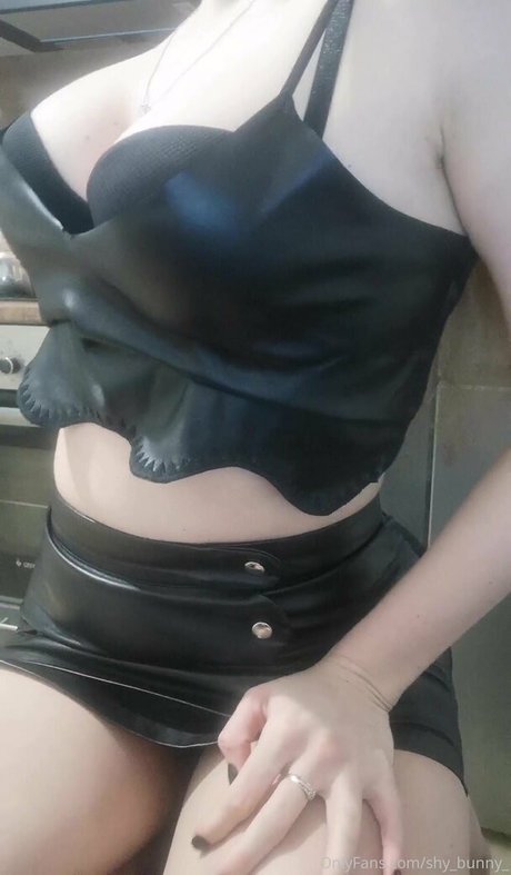 shy bunny_ sexy model photos