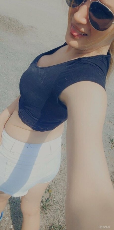 dezerai pornstar art pic