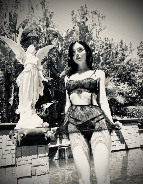 ohthumbelina model beautiful img