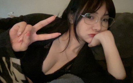 ivyyvon hot model img