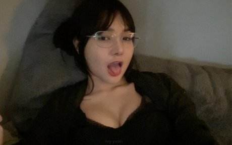 ivyyvon pornstar naked image