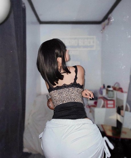 ivyyvon pretty star pic