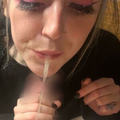 queellilal sexy model gallery