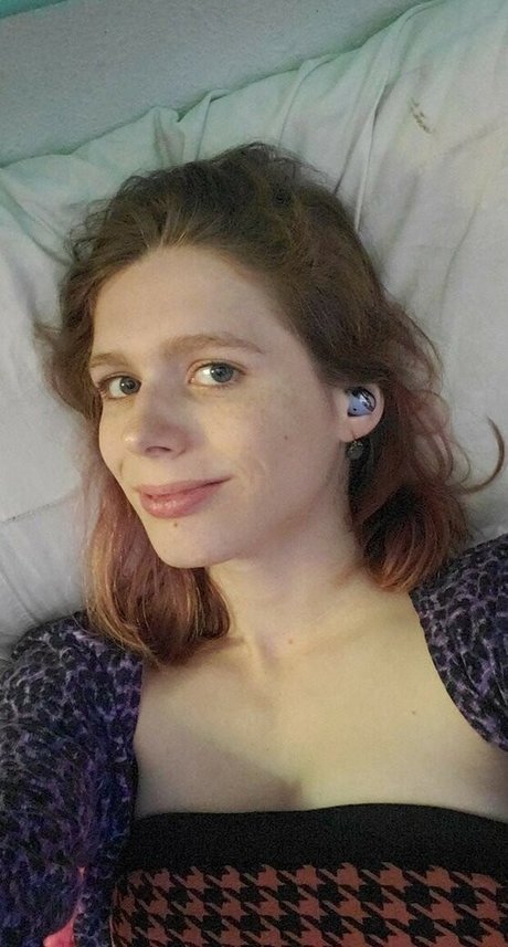 RainieBun exclusive pornstar photo