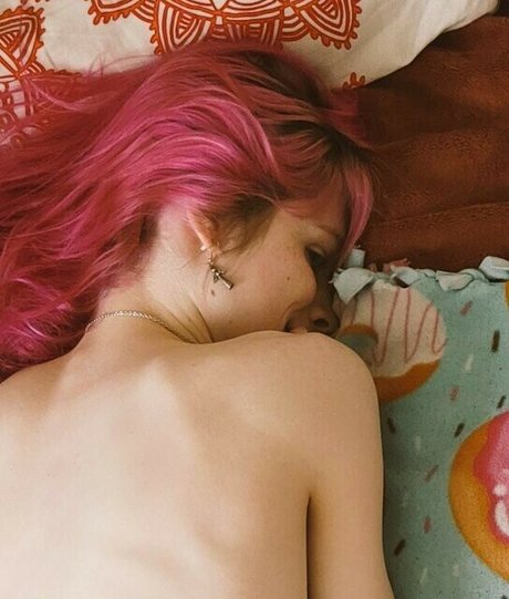 RainieBun model pretty photos