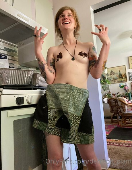 Decrepit plant model sex image