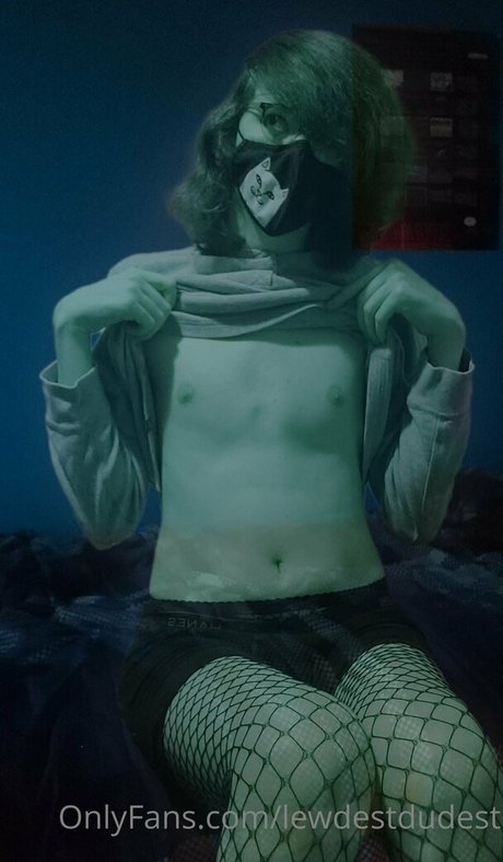 lewdestdudest sexy star galleries