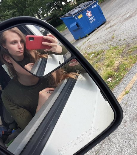 mislonglegs naked star image