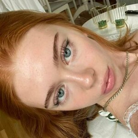 Jossi e model adult gallery