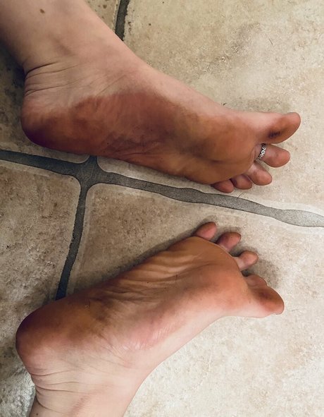 leahjonessxo model hot galleries