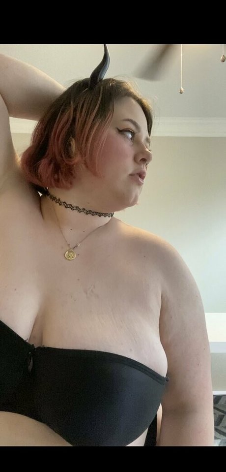 pinkpacifist model top galleries