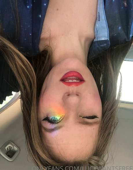 lucywantsfree pornographic model pic