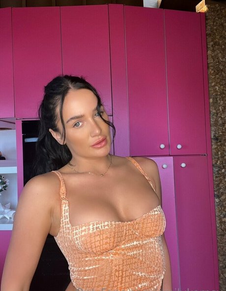 Emiemilykernsx hot pornstar image