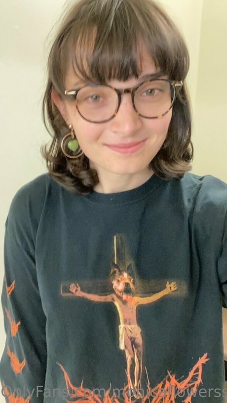 monicaflowerss beautiful actress picture