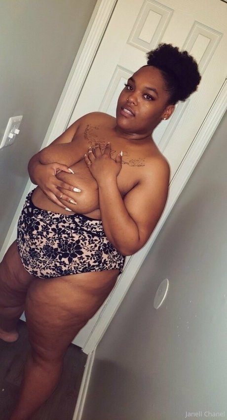 jchanel12 pretty star img