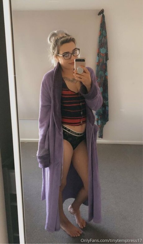 tinytemptress17 star perfect image