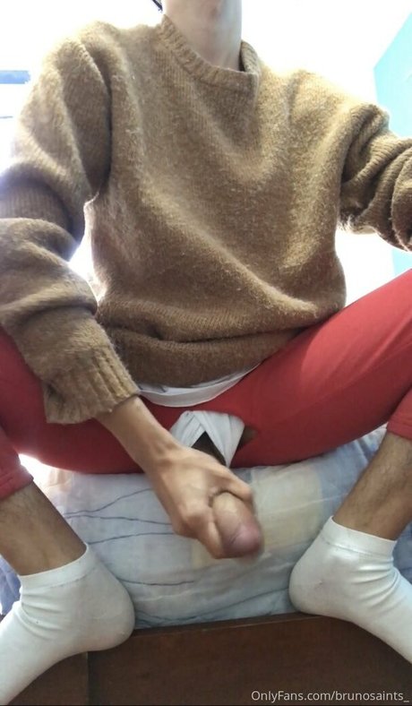 brunosaints_ model top picture