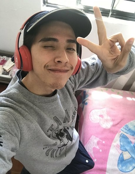 brunosaints_ top model pics