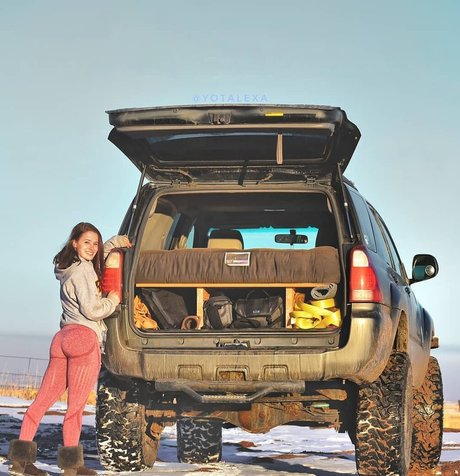 Yotalex IG pornstar hd photo