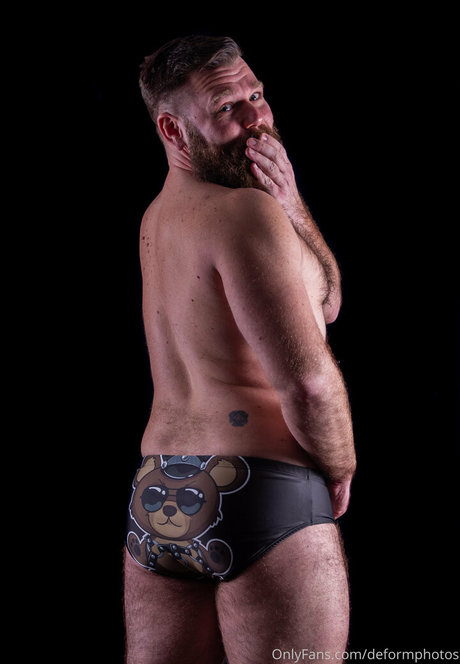 deformphotos sexy model picture