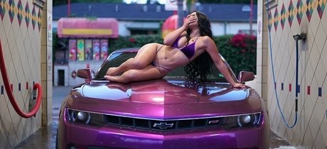 Lyxd toni adult model photo