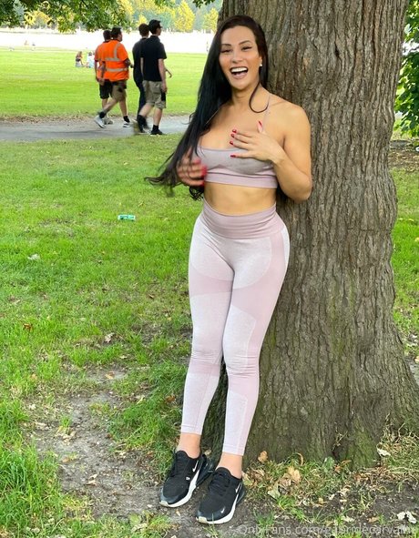 gsexysimbol star naked galleries