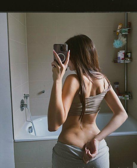 Charletta ASMR sexy actress images