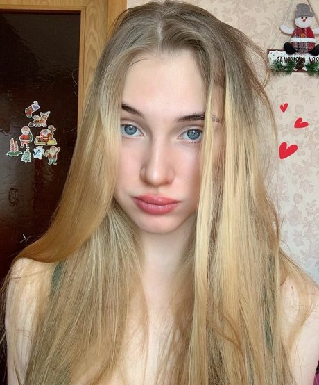 Girl Valerie star hd pics