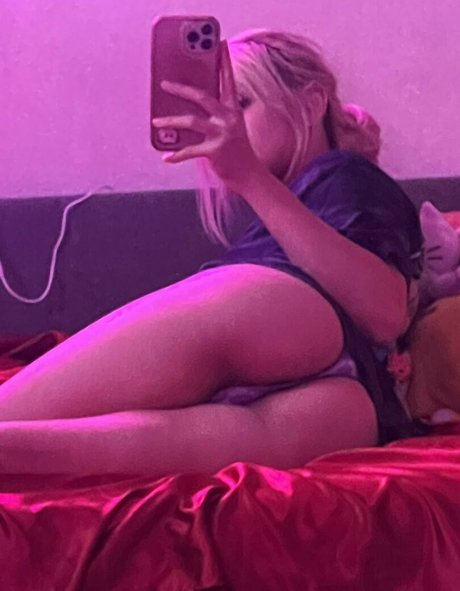 Liquid Pyro pretty actress img