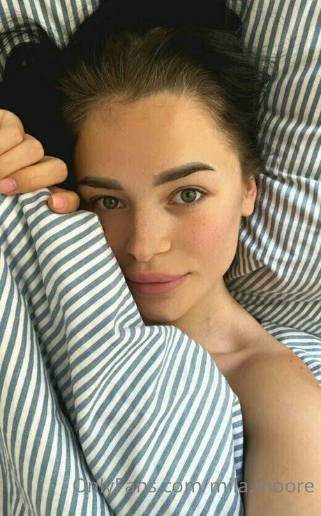 your milamoore high quality model pictures