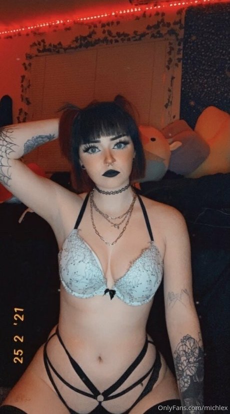 biggtittygothgirl star top images