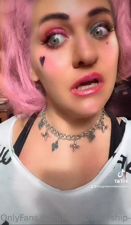 mollyperkoset model nudes photo