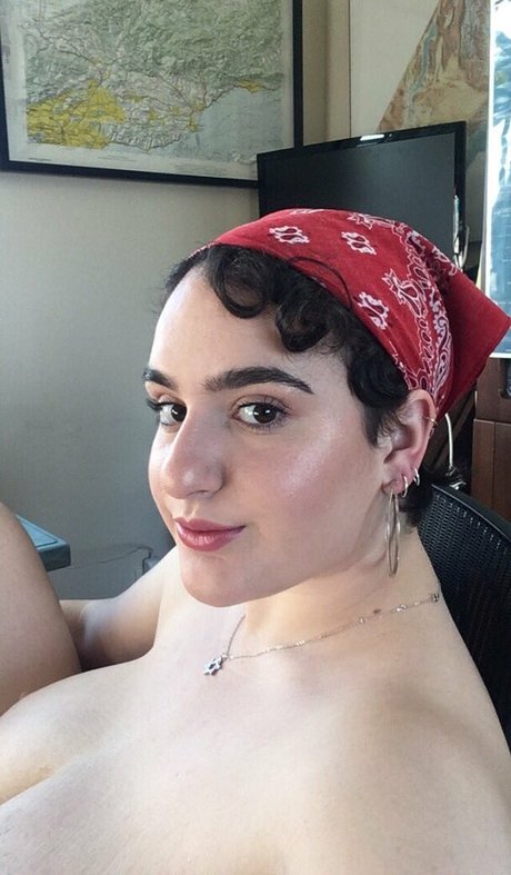 Alida Roos art pornstar img