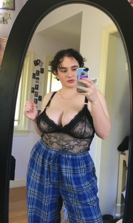 Alida Roos model nudes pic