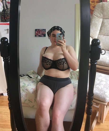 Alida Roos sex actress galleries