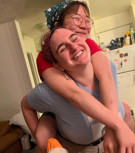 Alida Roos pretty star img